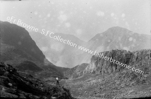 IN LAKELAND SCAFELL PIKE,DESCENDING : SELF AT HEAD OF PIERS SELF FACING GREAT GABLE